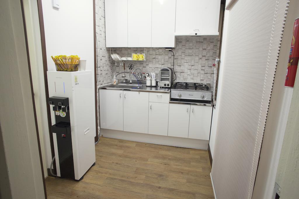 Icos Guesthouse 2 For Female Сеул Экстерьер фото